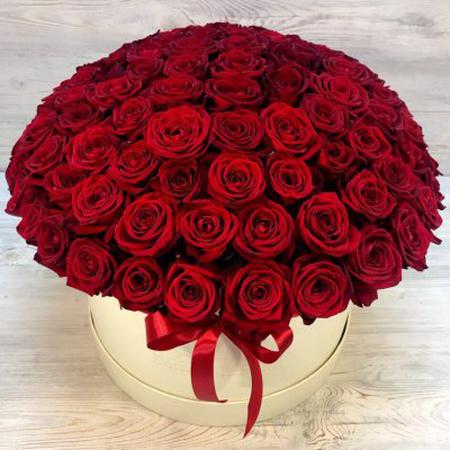 Букет "Шляпная коробка из 101 красной розы"